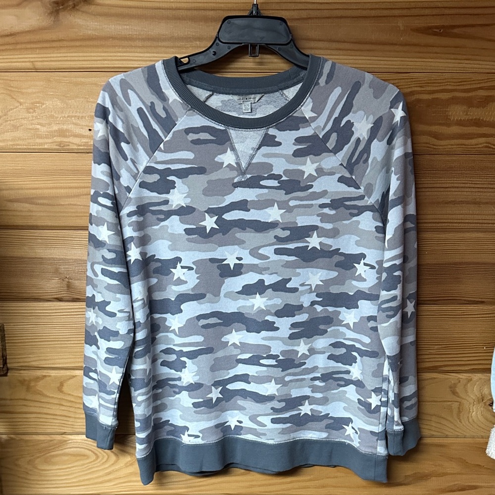Lucky Brand Gray Women's Camo Look With Stars Sweatshirt Long Sleeve Size 1X